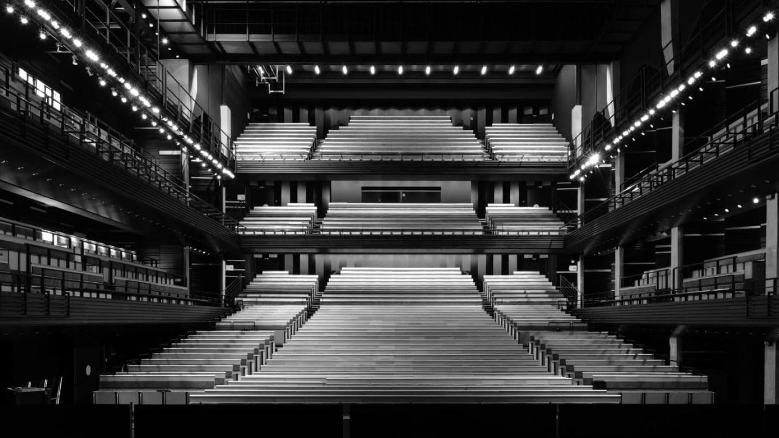 Photographie intérieur d'une salle de spectacle